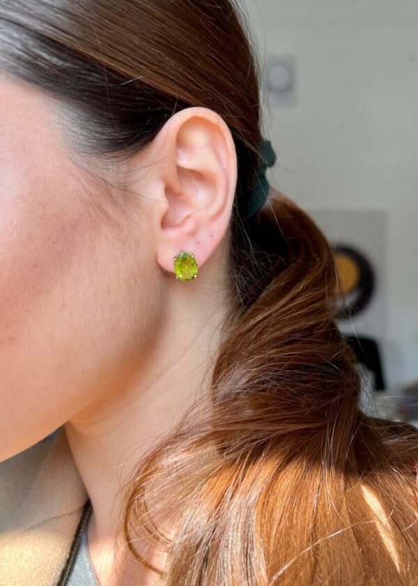 Zebercet (Peridot) Doğal Taş Gümüş Küpe - Görsel 3